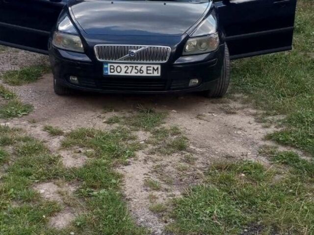 Синий Вольво В50, объемом двигателя 2 л и пробегом 300 тыс. км за 4400 $, фото 1 на Automoto.ua
