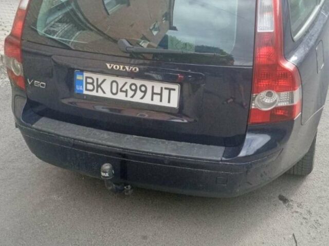 Синій Вольво V50, об'ємом двигуна 2 л та пробігом 255 тис. км за 6850 $, фото 2 на Automoto.ua