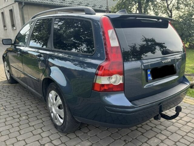 Синий Вольво В50, объемом двигателя 2 л и пробегом 285 тыс. км за 5300 $, фото 3 на Automoto.ua
