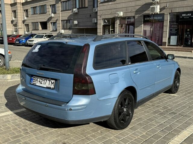 Синий Вольво В50, объемом двигателя 1.6 л и пробегом 185 тыс. км за 4300 $, фото 5 на Automoto.ua