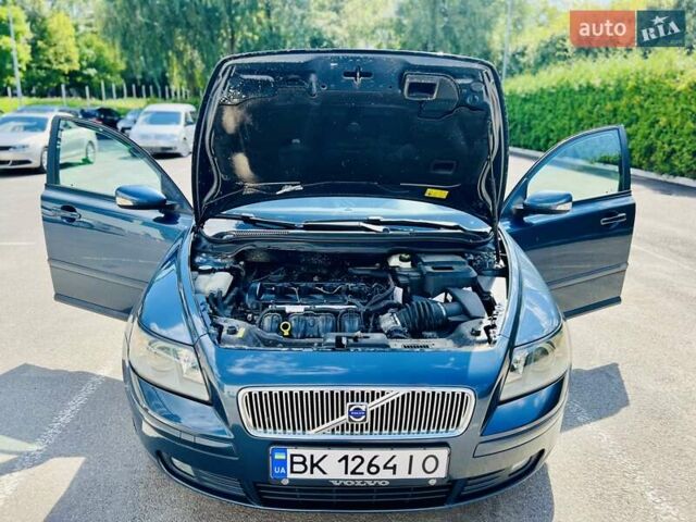 Вольво В50 2006 в Киеве на Automoto.ua Синий Вольво В50, объемом двигателя 1.8 л и пробегом 230 тыс. км за 5250 $, фото 12 на Automoto.ua