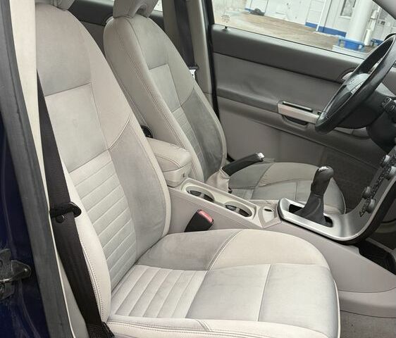 Синий Вольво В50, объемом двигателя 1.6 л и пробегом 300 тыс. км за 2850 $, фото 18 на Automoto.ua