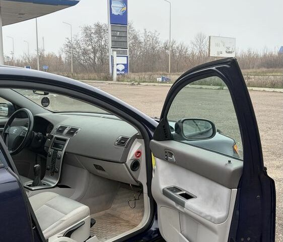 Синий Вольво В50, объемом двигателя 1.6 л и пробегом 300 тыс. км за 2850 $, фото 17 на Automoto.ua