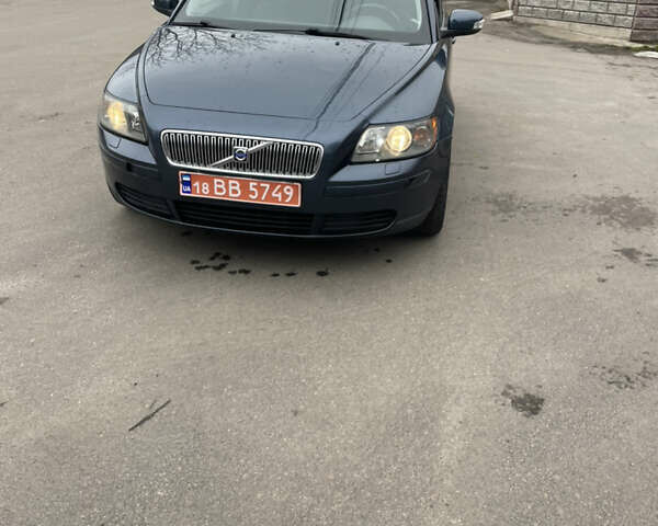 Вольво В50 2006 в Ровно на Automoto.ua Синий Вольво В50, объемом двигателя 1.8 л и пробегом 320 тыс. км за 4500 $, фото 1 на Automoto.ua