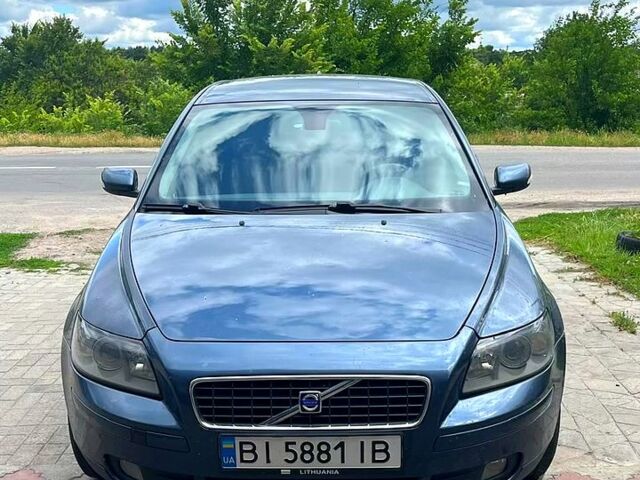 Синий Вольво В50, объемом двигателя 2 л и пробегом 360 тыс. км за 4500 $, фото 1 на Automoto.ua