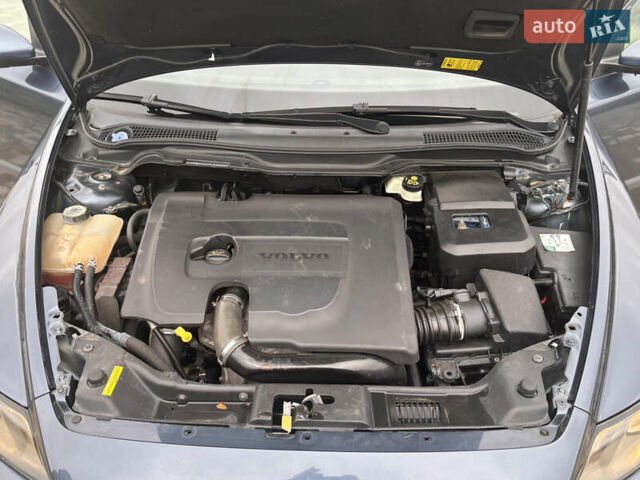Синий Вольво В50, объемом двигателя 1.6 л и пробегом 312 тыс. км за 4750 $, фото 28 на Automoto.ua