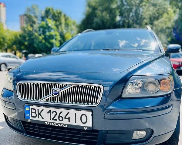 Вольво В50 2006 в Киеве на Automoto.ua Синий Вольво В50, объемом двигателя 1.8 л и пробегом 230 тыс. км за 5250 $, фото 2 на Automoto.ua