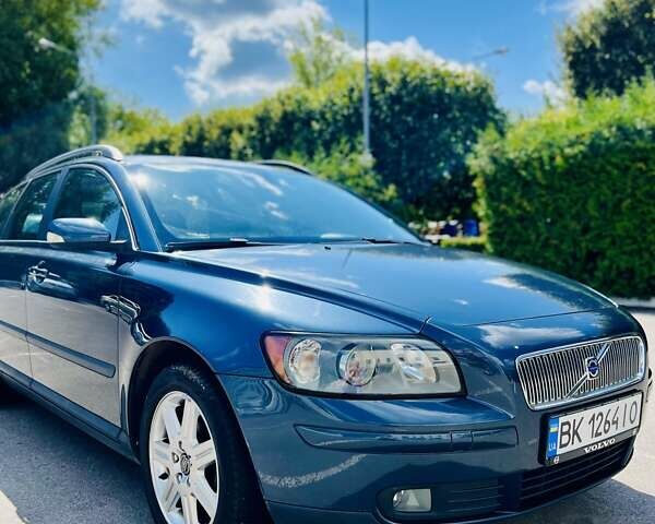 Вольво В50 2006 в Киеве на Automoto.ua Синий Вольво В50, объемом двигателя 1.8 л и пробегом 230 тыс. км за 5250 $, фото 3 на Automoto.ua