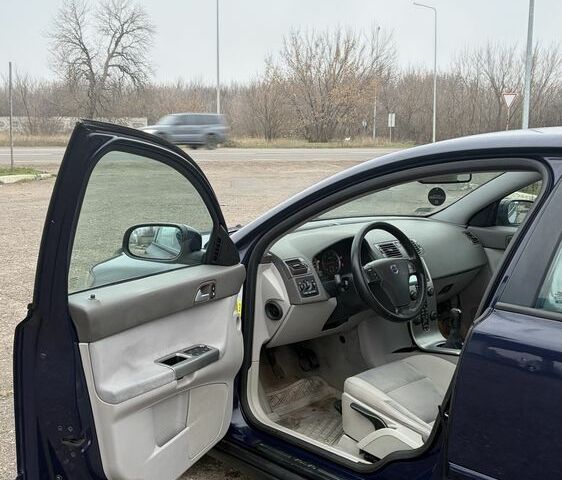 Синий Вольво В50, объемом двигателя 1.6 л и пробегом 300 тыс. км за 2850 $, фото 8 на Automoto.ua