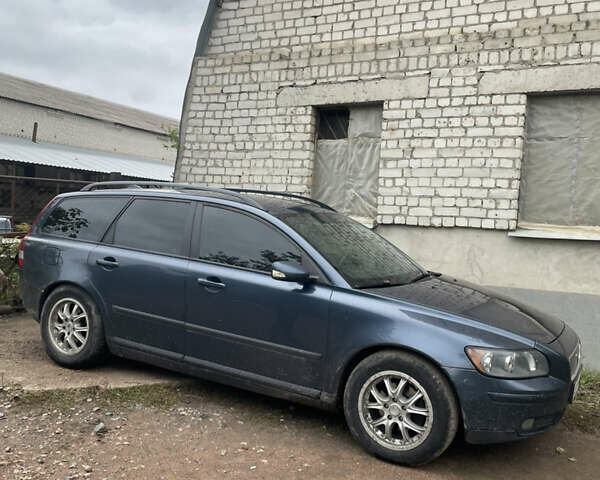 Синий Вольво В50, объемом двигателя 1.56 л и пробегом 40 тыс. км за 5250 $, фото 3 на Automoto.ua