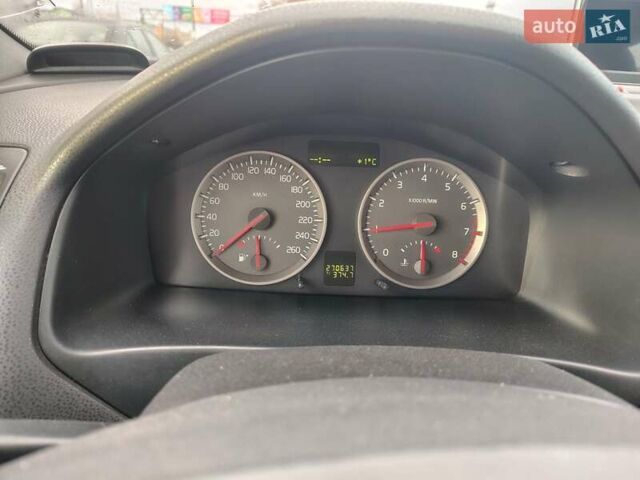 Вольво В50 2006 в Луцке на Automoto.ua Синий Вольво В50, объемом двигателя 1.8 л и пробегом 270 тыс. км за 5300 $, фото 1 на Automoto.ua