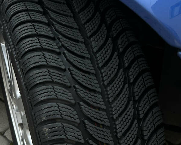 Синій Вольво V50, об'ємом двигуна 2 л та пробігом 344 тис. км за 7499 $, фото 39 на Automoto.ua