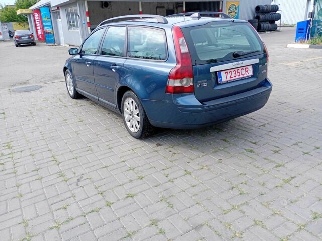 Синий Вольво В50, объемом двигателя 2 л и пробегом 260 тыс. км за 3300 $, фото 3 на Automoto.ua