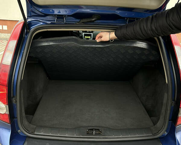 Синій Вольво V50, об'ємом двигуна 2 л та пробігом 344 тис. км за 7499 $, фото 36 на Automoto.ua