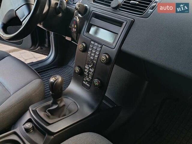 Синій Вольво V50, об'ємом двигуна 1.6 л та пробігом 233 тис. км за 5000 $, фото 2 на Automoto.ua