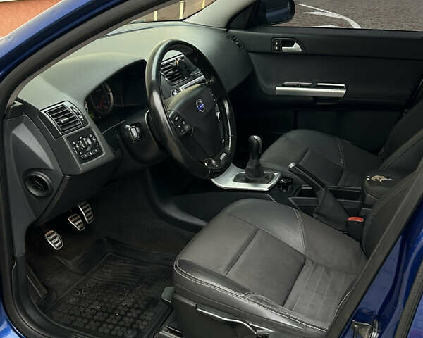 Синій Вольво V50, об'ємом двигуна 2 л та пробігом 344 тис. км за 7499 $, фото 19 на Automoto.ua