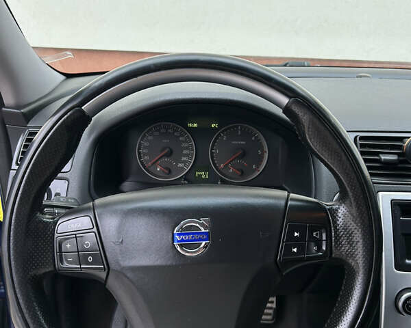 Синій Вольво V50, об'ємом двигуна 2 л та пробігом 344 тис. км за 7499 $, фото 20 на Automoto.ua