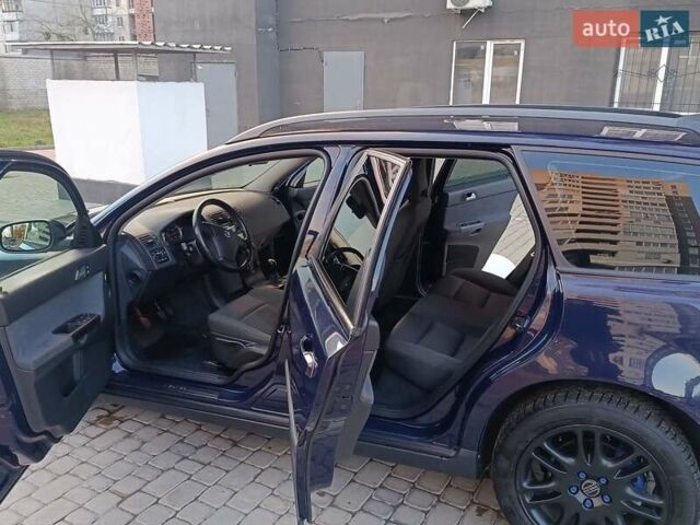 Синій Вольво V50, об'ємом двигуна 1.6 л та пробігом 233 тис. км за 5000 $, фото 11 на Automoto.ua
