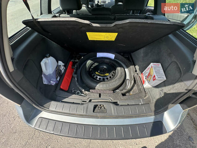 Синій Вольво V50, об'ємом двигуна 1.8 л та пробігом 207 тис. км за 5500 $, фото 18 на Automoto.ua