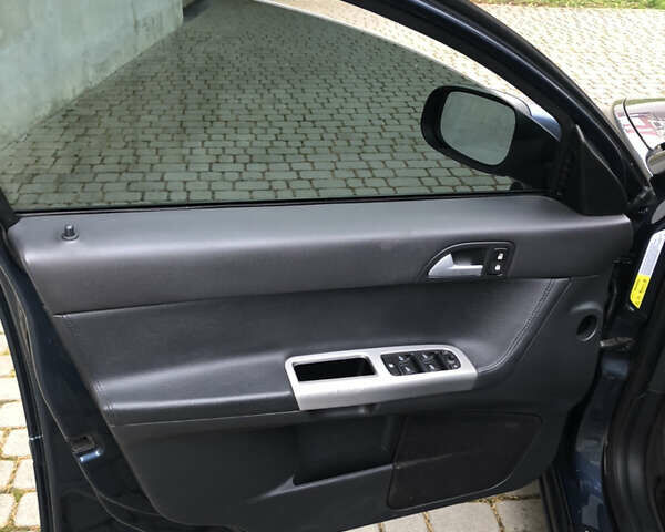 Синій Вольво V50, об'ємом двигуна 1.56 л та пробігом 228 тис. км за 7100 $, фото 19 на Automoto.ua