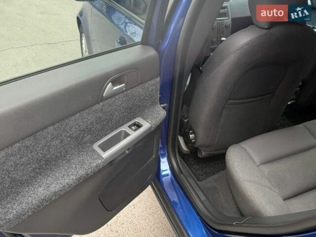 Синій Вольво V50, об'ємом двигуна 1.6 л та пробігом 282 тис. км за 4999 $, фото 10 на Automoto.ua