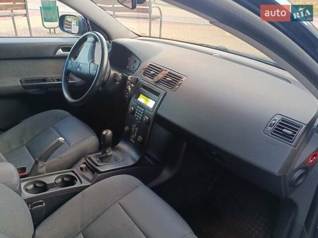 Синій Вольво V50, об'ємом двигуна 1.6 л та пробігом 233 тис. км за 5000 $, фото 14 на Automoto.ua