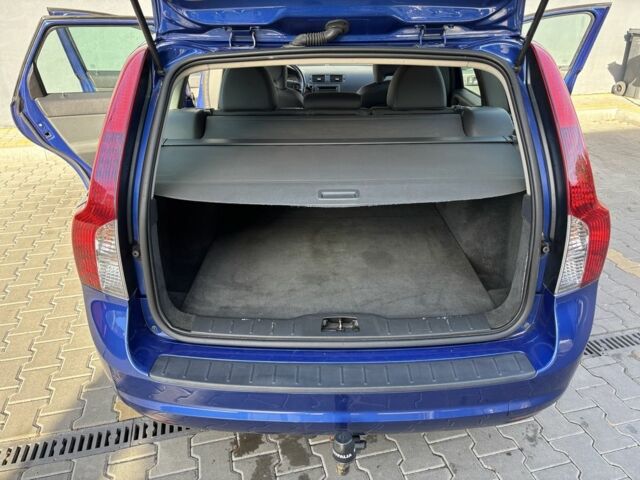 Синий Вольво В50, объемом двигателя 1.8 л и пробегом 348 тыс. км за 4600 $, фото 14 на Automoto.ua