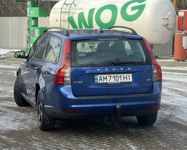 Синій Вольво V50, об'ємом двигуна 1.8 л та пробігом 348 тис. км за 5300 $, фото 4 на Automoto.ua