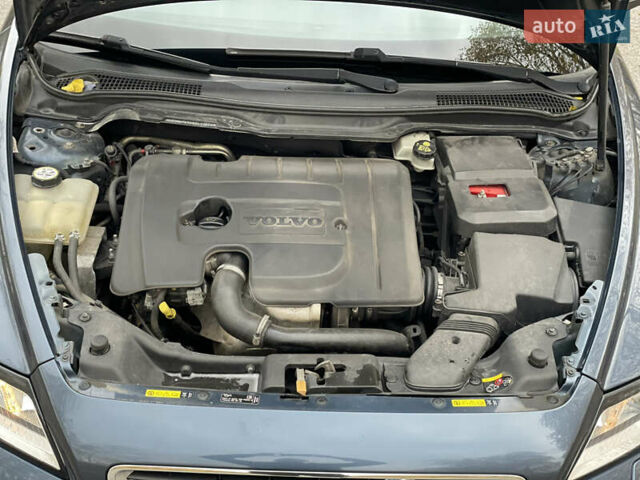 Синий Вольво В50, объемом двигателя 1.6 л и пробегом 227 тыс. км за 6900 $, фото 12 на Automoto.ua