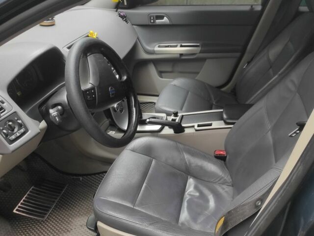 Синий Вольво В50, объемом двигателя 1.6 л и пробегом 292 тыс. км за 6000 $, фото 5 на Automoto.ua