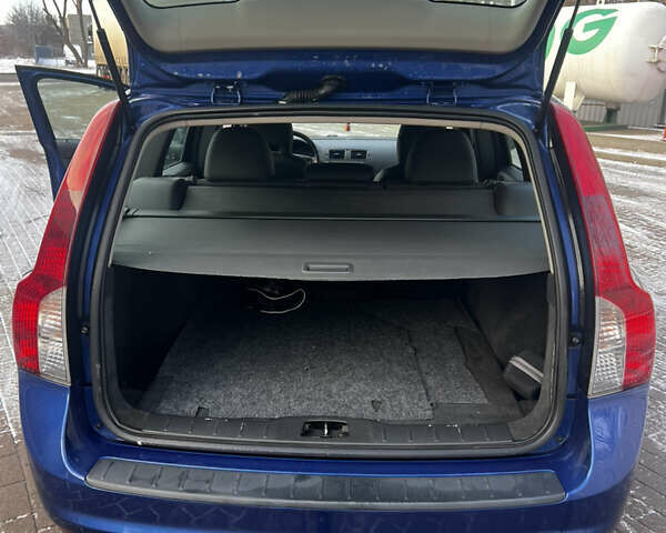 Синій Вольво V50, об'ємом двигуна 1.8 л та пробігом 348 тис. км за 5300 $, фото 6 на Automoto.ua