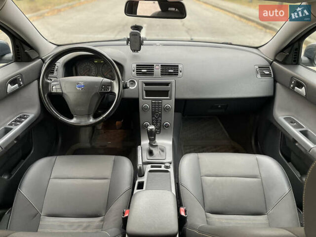 Синий Вольво В50, объемом двигателя 1.6 л и пробегом 227 тыс. км за 6900 $, фото 20 на Automoto.ua