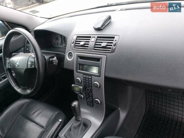 Синий Вольво В50, объемом двигателя 1.6 л и пробегом 235 тыс. км за 6700 $, фото 38 на Automoto.ua