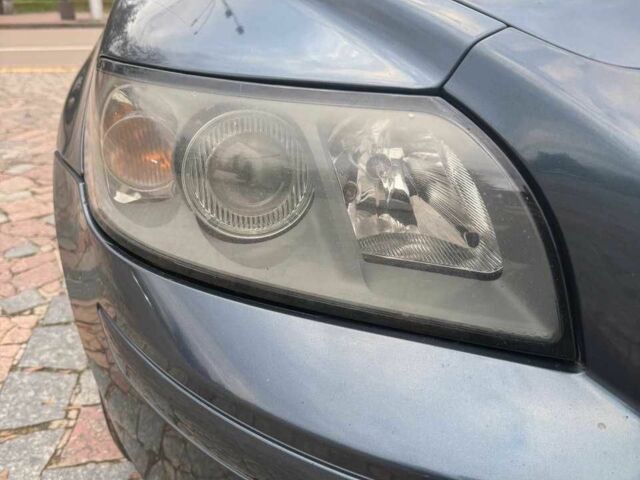 Синій Вольво V50, об'ємом двигуна 2 л та пробігом 360 тис. км за 2800 $, фото 7 на Automoto.ua