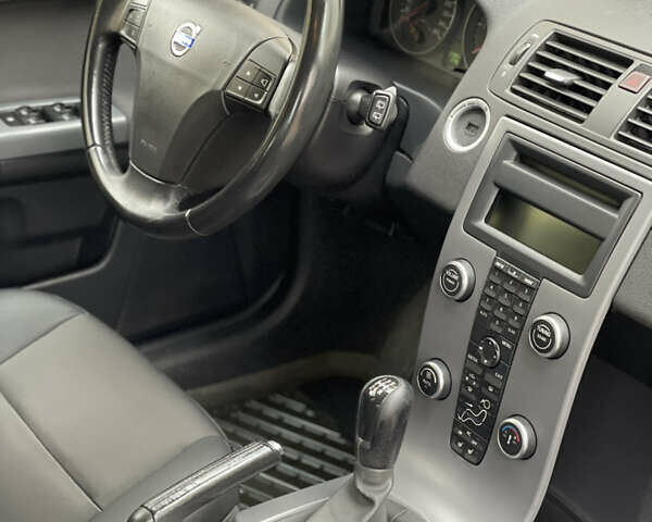 Синий Вольво В50, объемом двигателя 1.6 л и пробегом 227 тыс. км за 6900 $, фото 14 на Automoto.ua