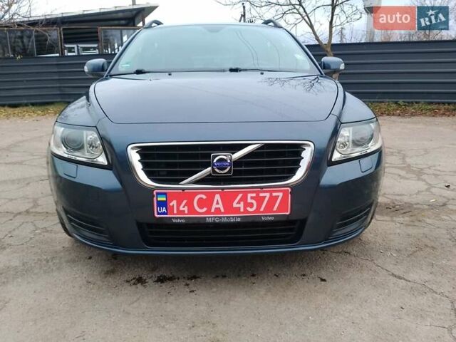 Синий Вольво В50, объемом двигателя 1.6 л и пробегом 235 тыс. км за 6700 $, фото 4 на Automoto.ua
