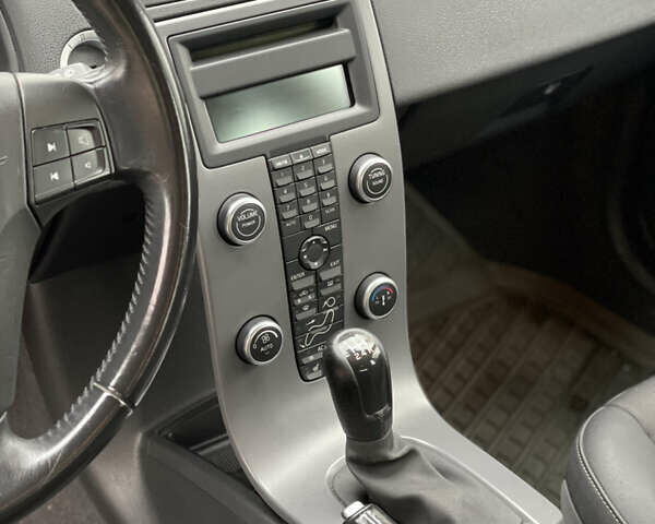 Синий Вольво В50, объемом двигателя 1.6 л и пробегом 227 тыс. км за 6900 $, фото 18 на Automoto.ua