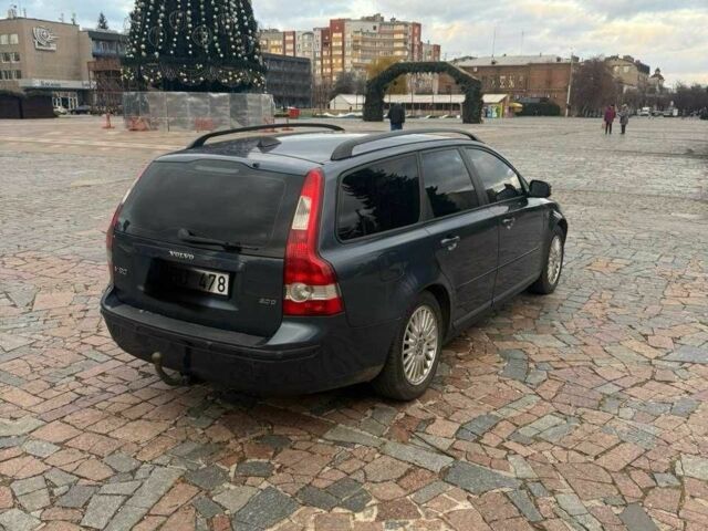 Синій Вольво V50, об'ємом двигуна 2 л та пробігом 360 тис. км за 2800 $, фото 3 на Automoto.ua