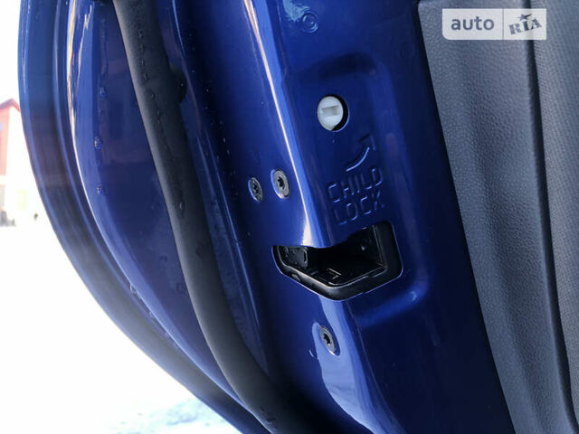 Синий Вольво В50, объемом двигателя 1.8 л и пробегом 323 тыс. км за 5190 $, фото 38 на Automoto.ua