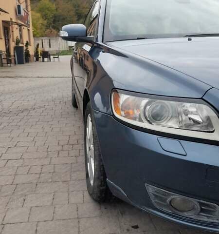 Синий Вольво В50, объемом двигателя 2 л и пробегом 240 тыс. км за 7800 $, фото 6 на Automoto.ua