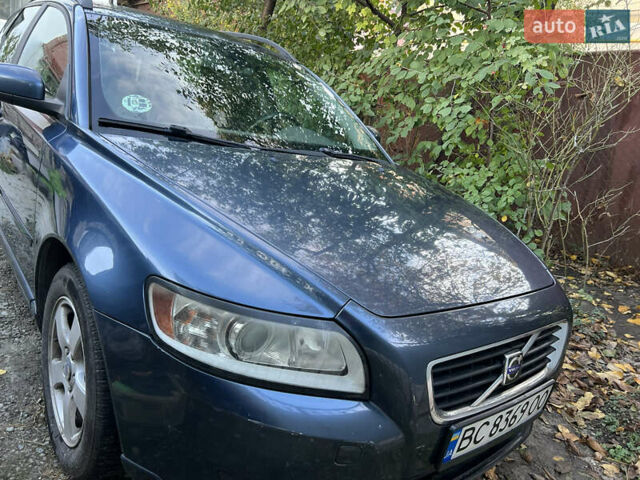 Синий Вольво В50, объемом двигателя 1.56 л и пробегом 215 тыс. км за 5500 $, фото 3 на Automoto.ua