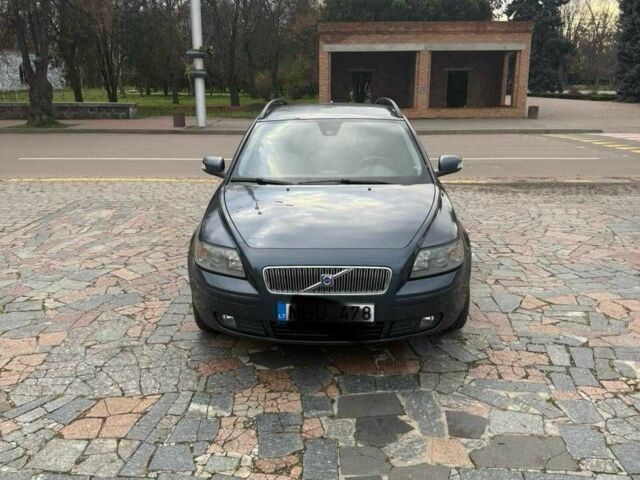 Синій Вольво V50, об'ємом двигуна 2 л та пробігом 360 тис. км за 2800 $, фото 4 на Automoto.ua