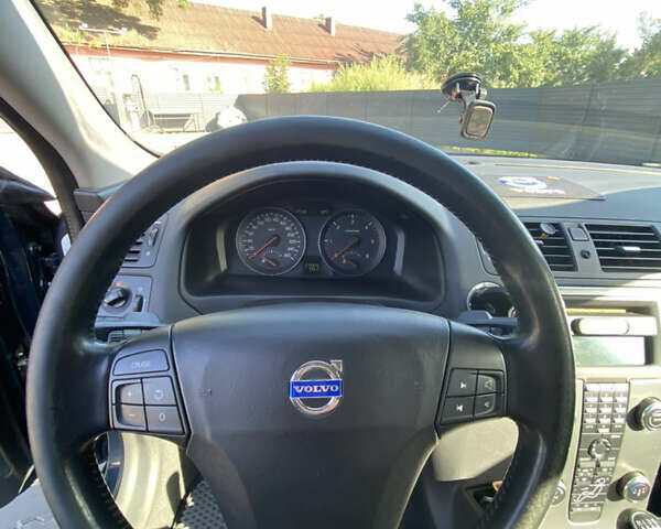 Синій Вольво V50, об'ємом двигуна 2 л та пробігом 330 тис. км за 6100 $, фото 10 на Automoto.ua