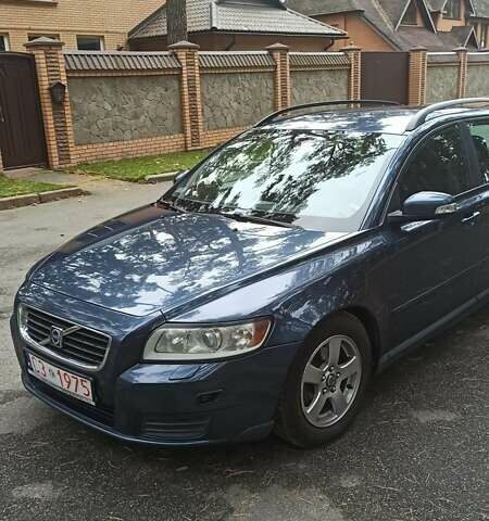 Синий Вольво В50, объемом двигателя 1.8 л и пробегом 236 тыс. км за 7300 $, фото 3 на Automoto.ua