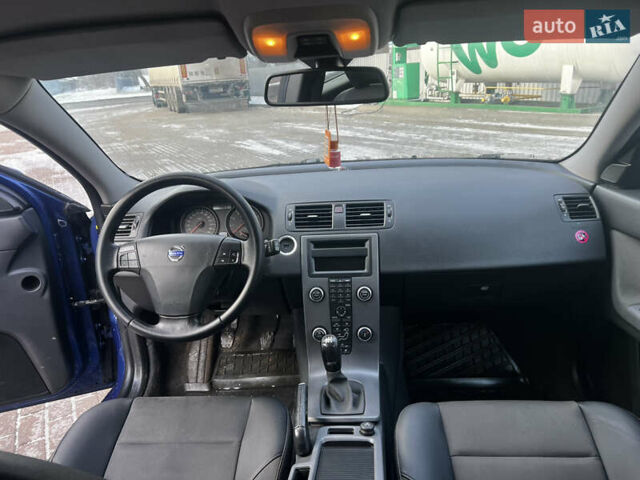 Синій Вольво V50, об'ємом двигуна 1.8 л та пробігом 348 тис. км за 5300 $, фото 8 на Automoto.ua