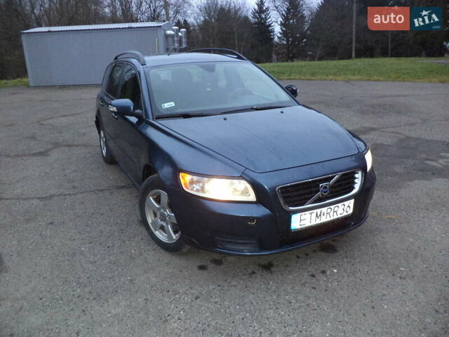 Синий Вольво В50, объемом двигателя 0 л и пробегом 265 тыс. км за 2500 $, фото 2 на Automoto.ua