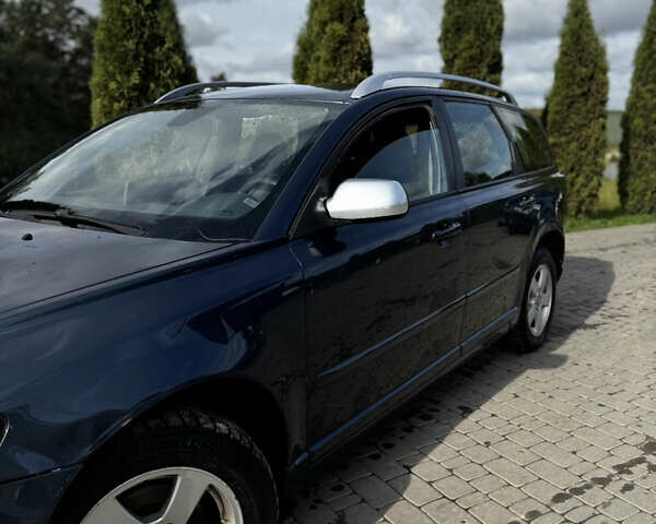 Синий Вольво В50, объемом двигателя 1.56 л и пробегом 316 тыс. км за 5200 $, фото 7 на Automoto.ua