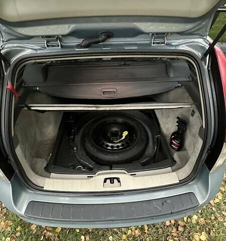 Синий Вольво В50, объемом двигателя 1.56 л и пробегом 200 тыс. км за 7022 $, фото 4 на Automoto.ua