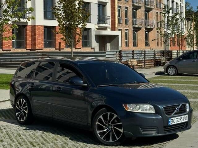 Синий Вольво В50, объемом двигателя 1.6 л и пробегом 260 тыс. км за 8300 $, фото 3 на Automoto.ua