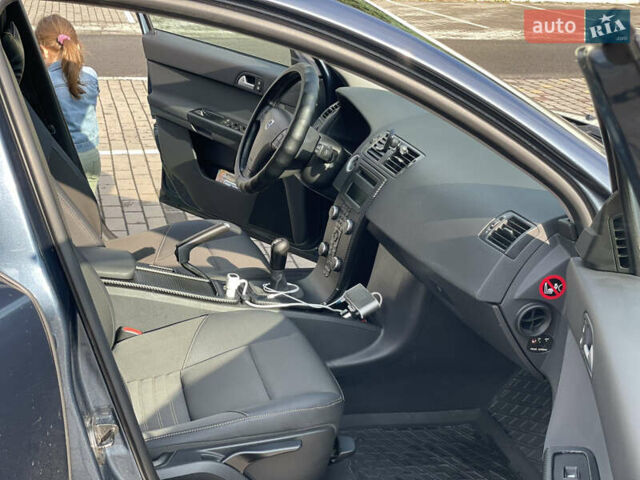 Вольво В50 2009 в Луцке на Automoto.ua Синий Вольво В50, объемом двигателя 1.6 л и пробегом 233 тыс. км за 6800 $, фото 16 на Automoto.ua